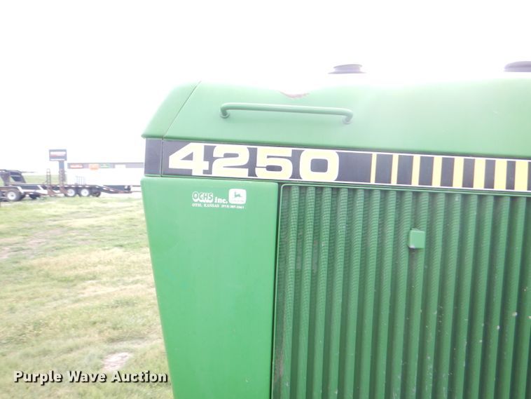 image for item FT9627 1988 John Deere 4250 tractor