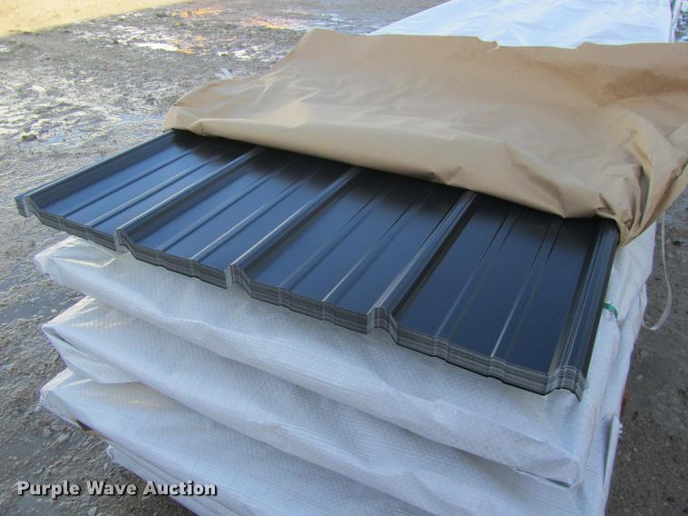 image for item G1770 (47) sheets of metal siding/roofing