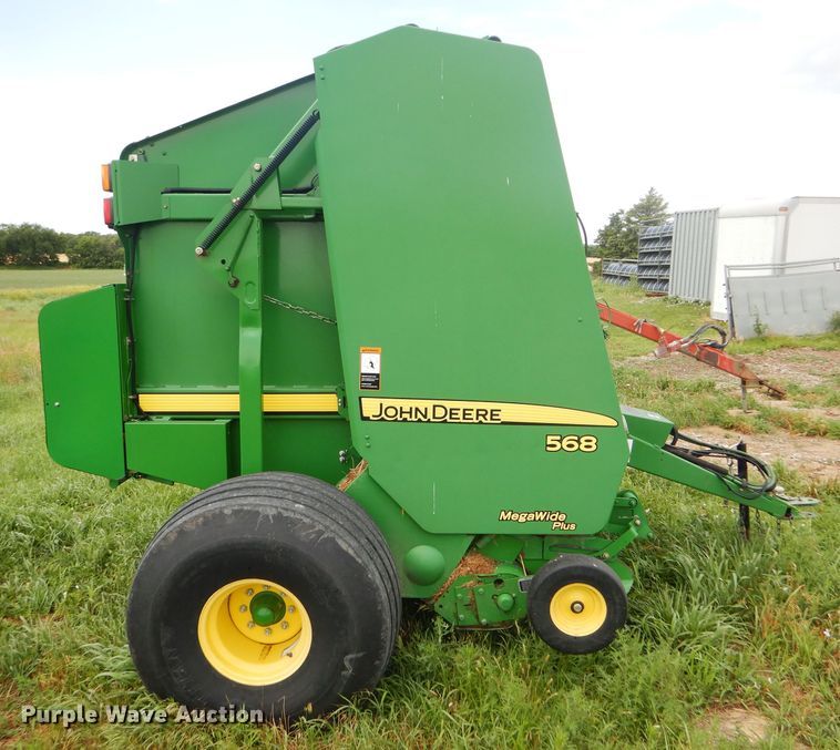 image for item GH9499 2009 John Deere 568 Mega Wide Plus round baler