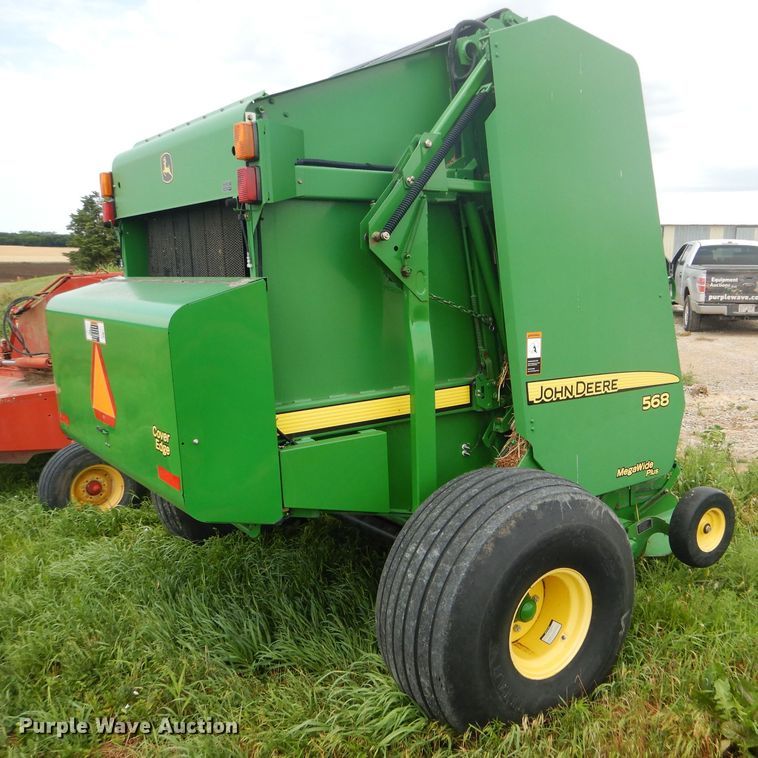 image for item GH9499 2009 John Deere 568 Mega Wide Plus round baler