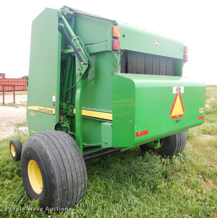 image for item GH9499 2009 John Deere 568 Mega Wide Plus round baler