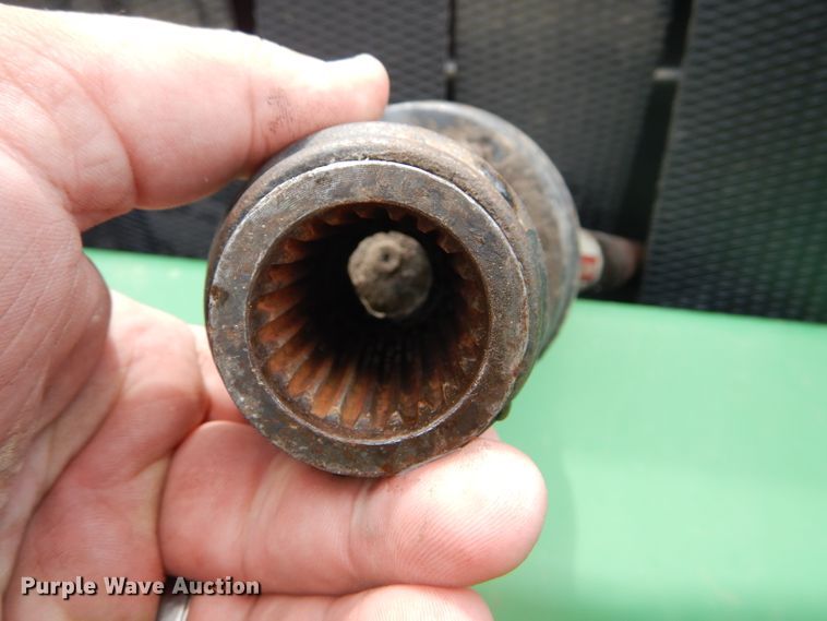 image for item GH9499 2009 John Deere 568 Mega Wide Plus round baler