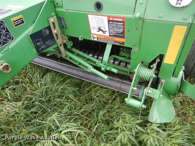 image for item GH9499 2009 John Deere 568 Mega Wide Plus round baler