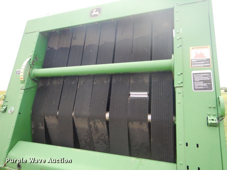 image for item GH9499 2009 John Deere 568 Mega Wide Plus round baler