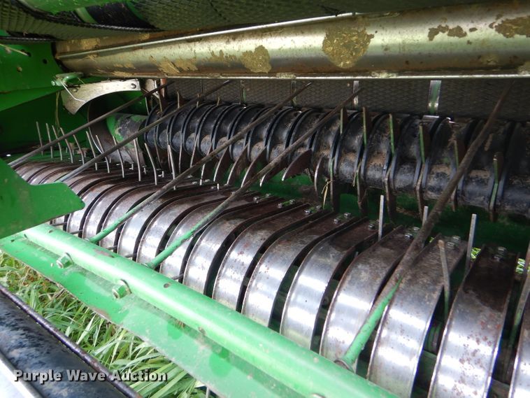 image for item GH9499 2009 John Deere 568 Mega Wide Plus round baler