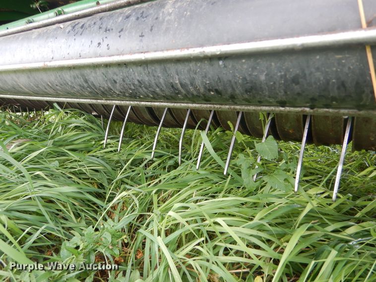 image for item GH9499 2009 John Deere 568 Mega Wide Plus round baler