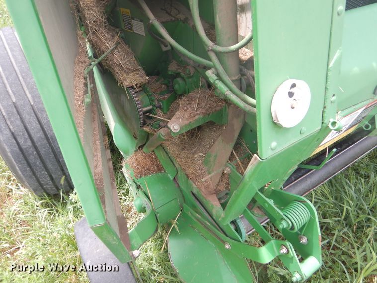 image for item GH9499 2009 John Deere 568 Mega Wide Plus round baler