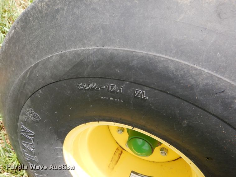 image for item GH9499 2009 John Deere 568 Mega Wide Plus round baler