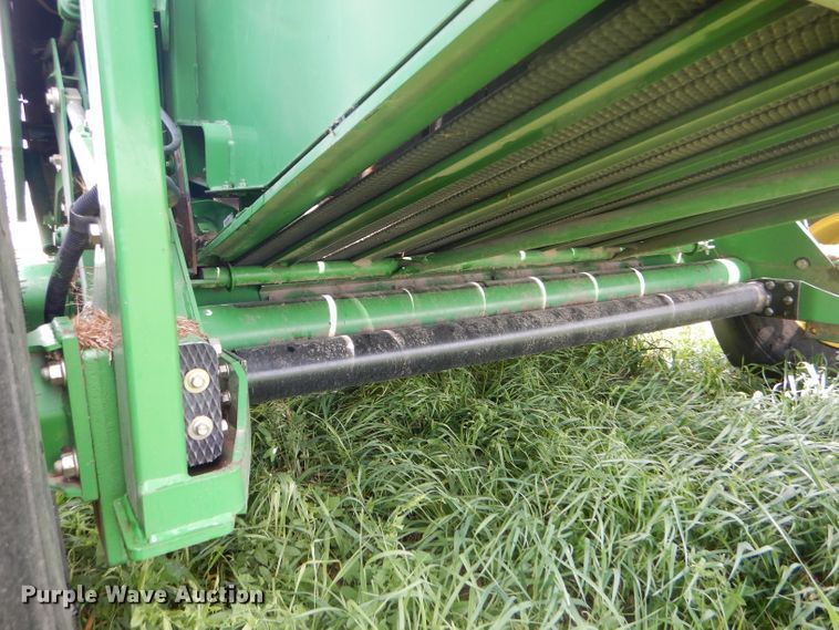 image for item GH9499 2009 John Deere 568 Mega Wide Plus round baler