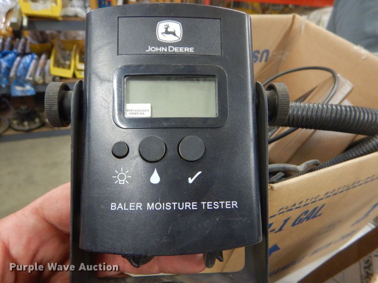 image for item GH9499 2009 John Deere 568 Mega Wide Plus round baler