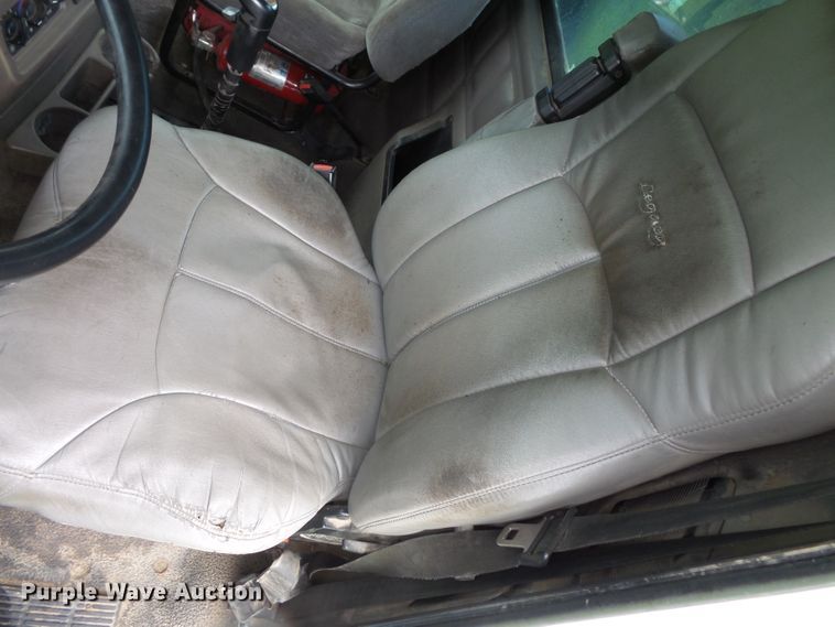 image for item DC4528 2001 Mack CH613 semi truck