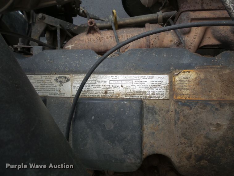 image for item DC4528 2001 Mack CH613 semi truck