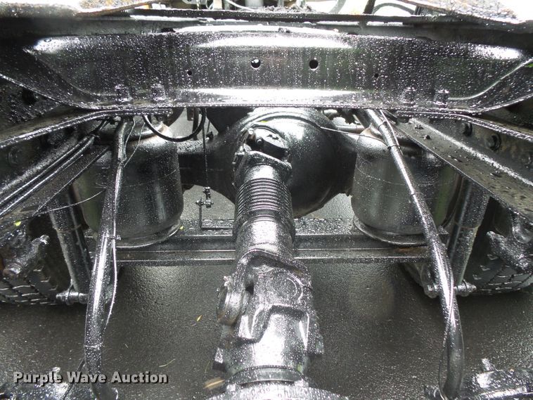 image for item DC4528 2001 Mack CH613 semi truck