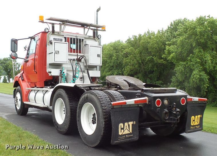 image for item DC4529 1999 Sterling A-Line semi truck