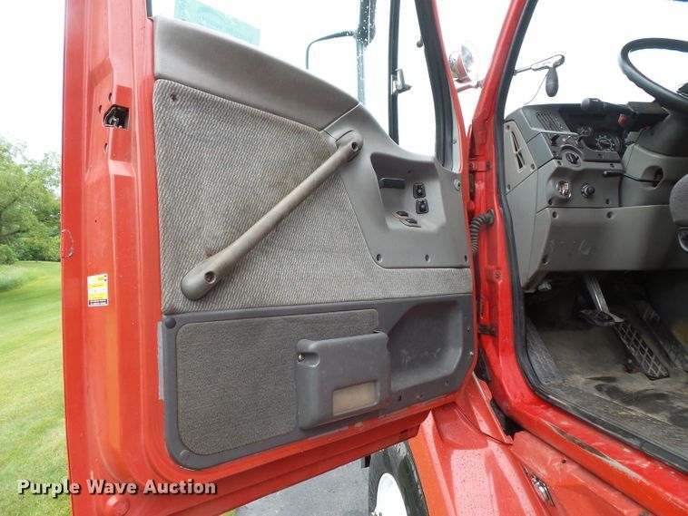 image for item DC4529 1999 Sterling A-Line semi truck