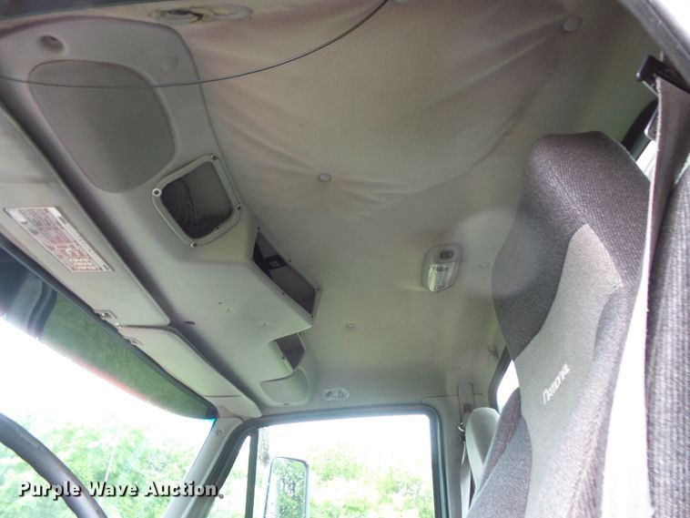 image for item DC4529 1999 Sterling A-Line semi truck