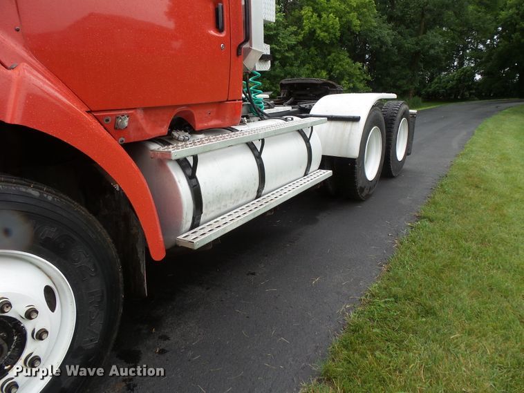 image for item DC4529 1999 Sterling A-Line semi truck