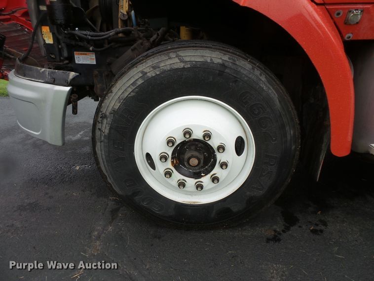 image for item DC4529 1999 Sterling A-Line semi truck