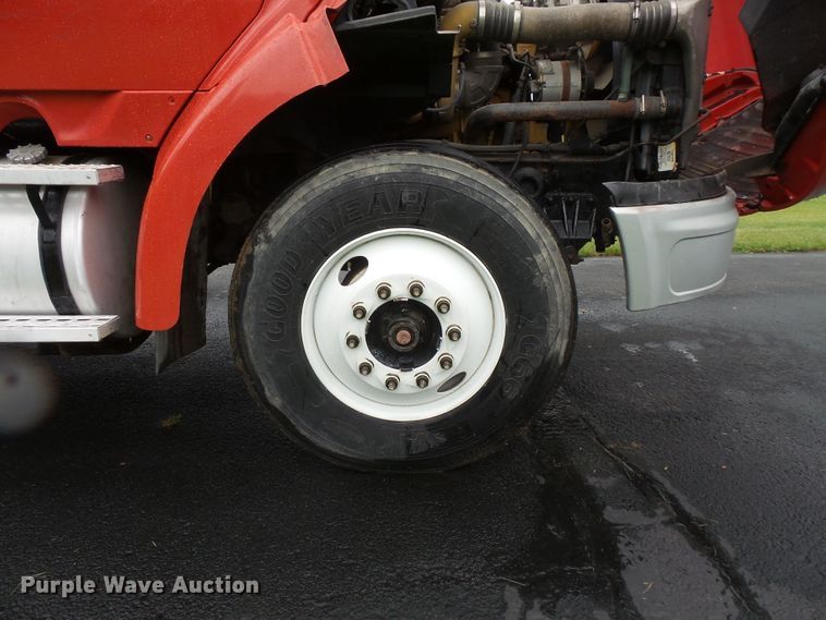 image for item DC4529 1999 Sterling A-Line semi truck