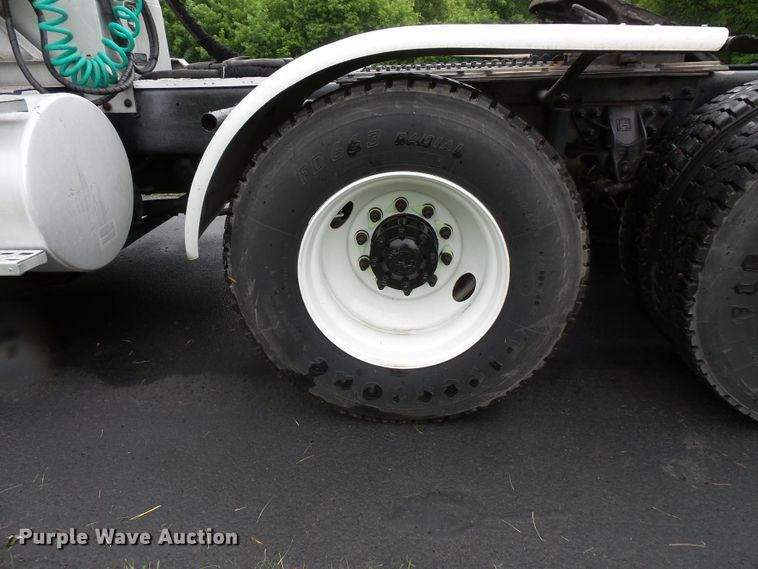 image for item DC4529 1999 Sterling A-Line semi truck