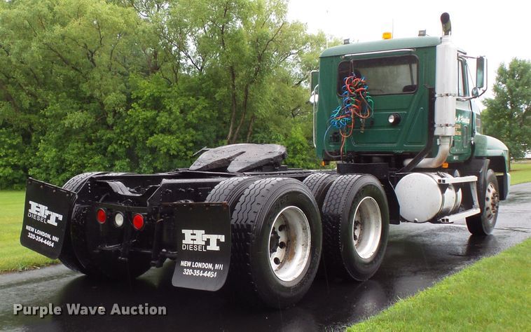 image for item DC4532 1995 Mack CH613 semi truck