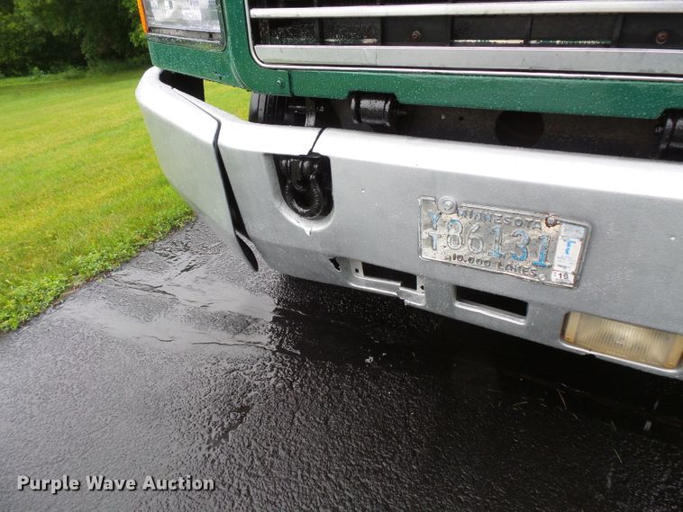 image for item DC4532 1995 Mack CH613 semi truck