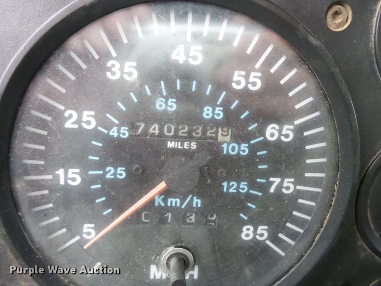 image for item DC4532 1995 Mack CH613 semi truck