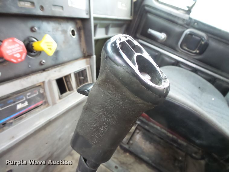 image for item DC4532 1995 Mack CH613 semi truck