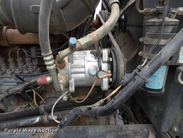 image for item DC4532 1995 Mack CH613 semi truck