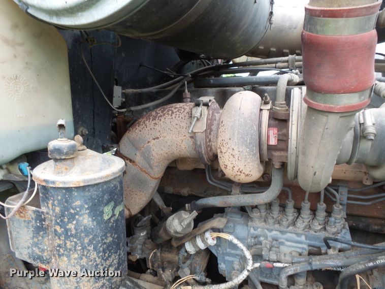 image for item DC4532 1995 Mack CH613 semi truck