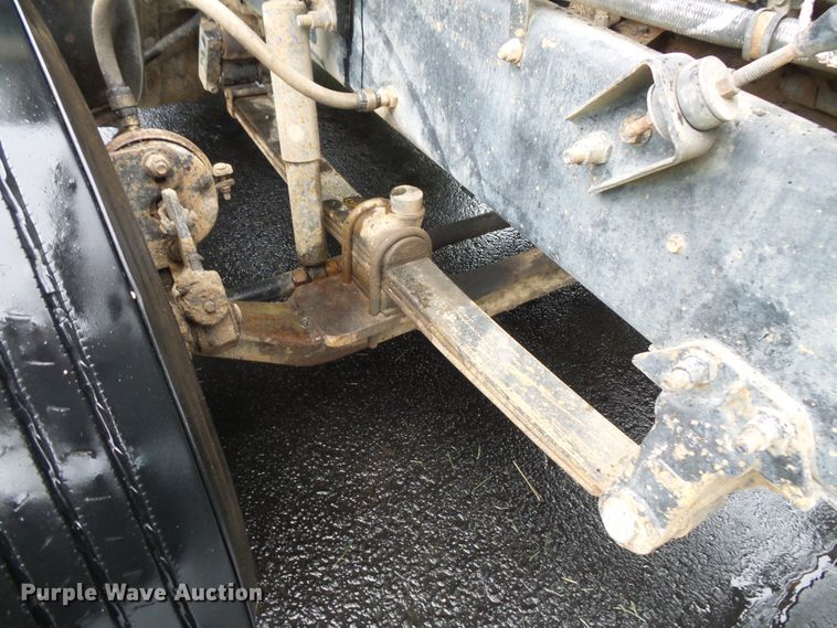 image for item DC4532 1995 Mack CH613 semi truck