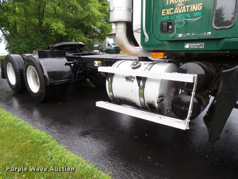 image for item DC4532 1995 Mack CH613 semi truck