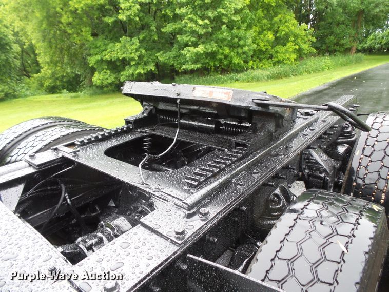 image for item DC4532 1995 Mack CH613 semi truck