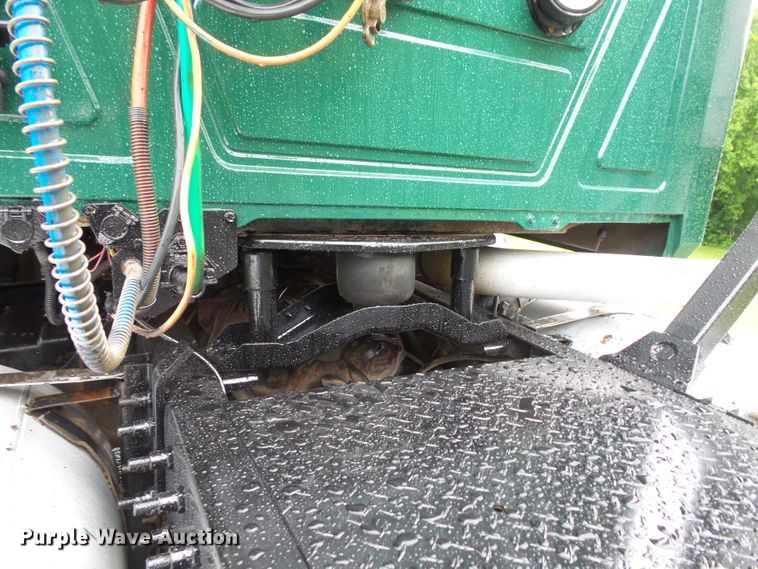 image for item DC4532 1995 Mack CH613 semi truck