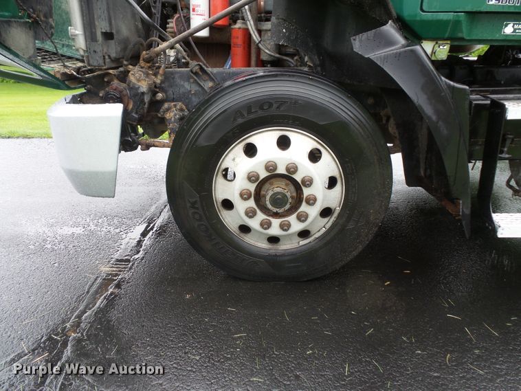 image for item DC4532 1995 Mack CH613 semi truck