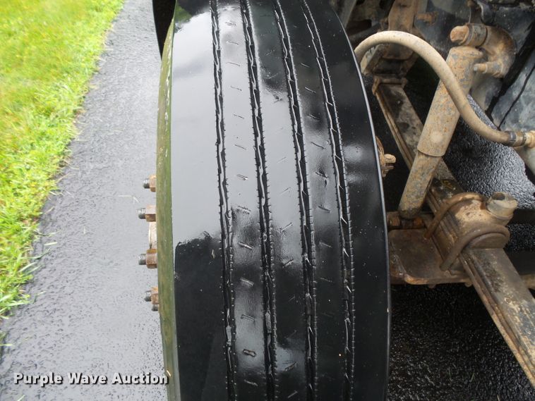 image for item DC4532 1995 Mack CH613 semi truck