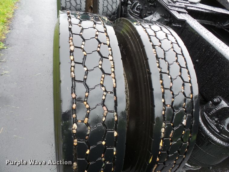 image for item DC4532 1995 Mack CH613 semi truck