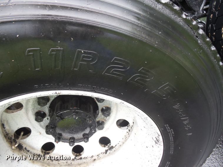 image for item DC4532 1995 Mack CH613 semi truck