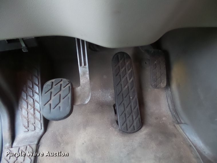 image for item DC4533 2007 Sterling L-Line semi truck