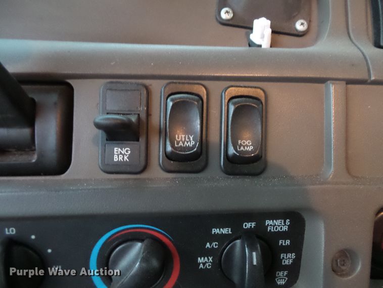 image for item DC4533 2007 Sterling L-Line semi truck