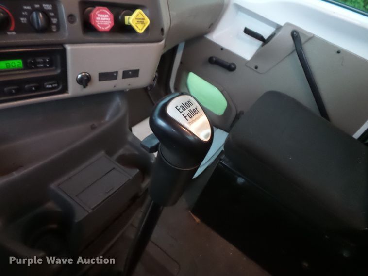 image for item DC4533 2007 Sterling L-Line semi truck