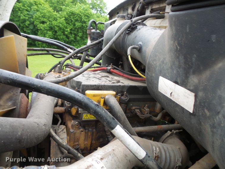 image for item DC4533 2007 Sterling L-Line semi truck