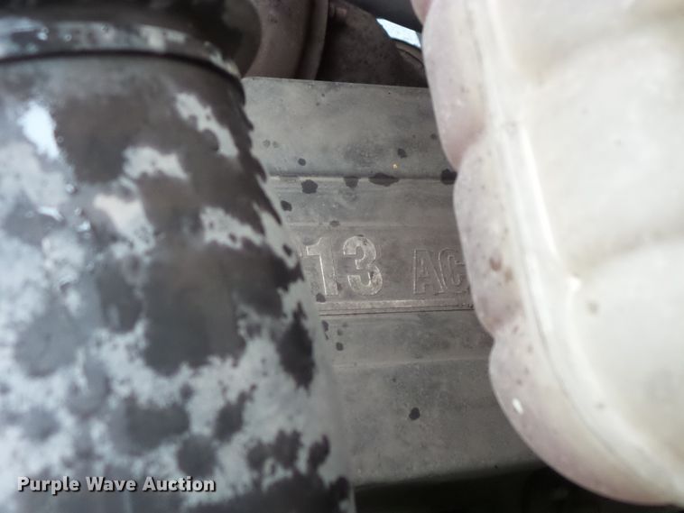 image for item DC4533 2007 Sterling L-Line semi truck