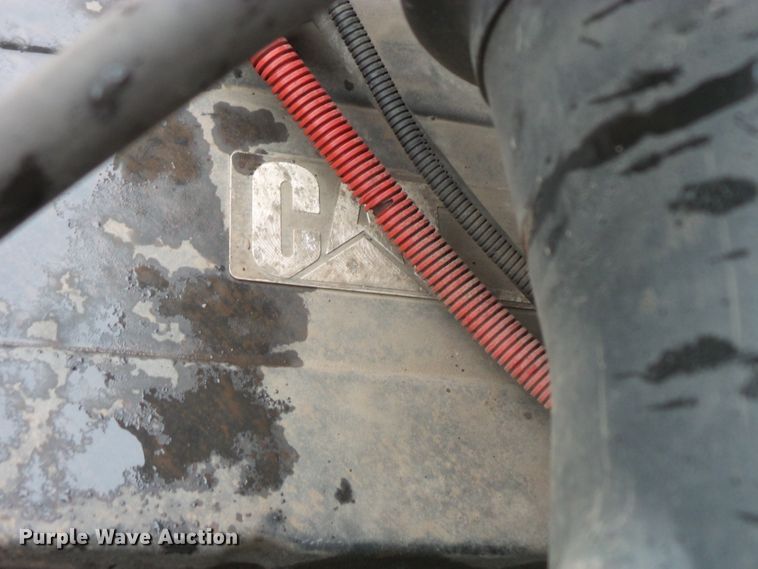 image for item DC4533 2007 Sterling L-Line semi truck