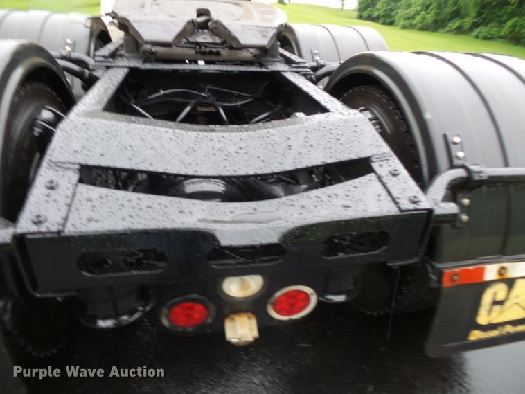 image for item DC4533 2007 Sterling L-Line semi truck