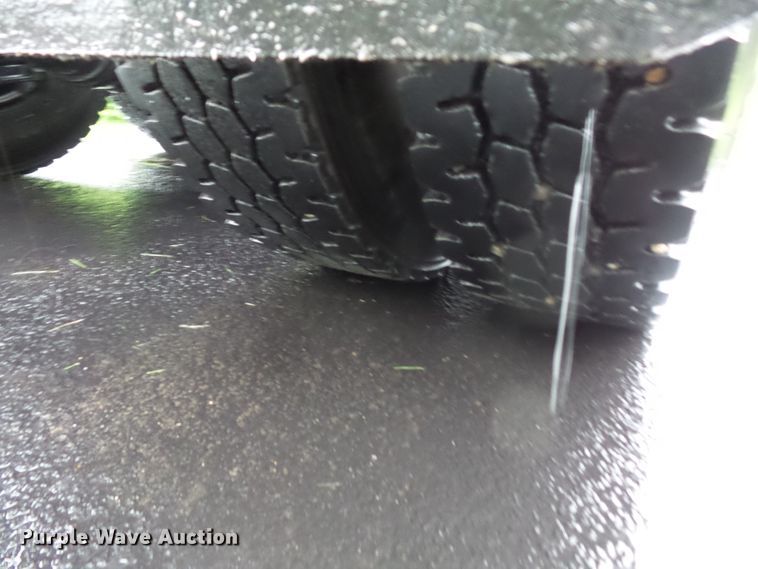 image for item DC4533 2007 Sterling L-Line semi truck