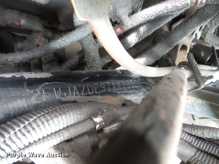 image for item DC4533 2007 Sterling L-Line semi truck