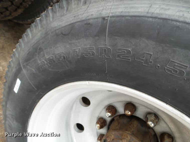 image for item DC4609 1991 Mack CH613 semi truck