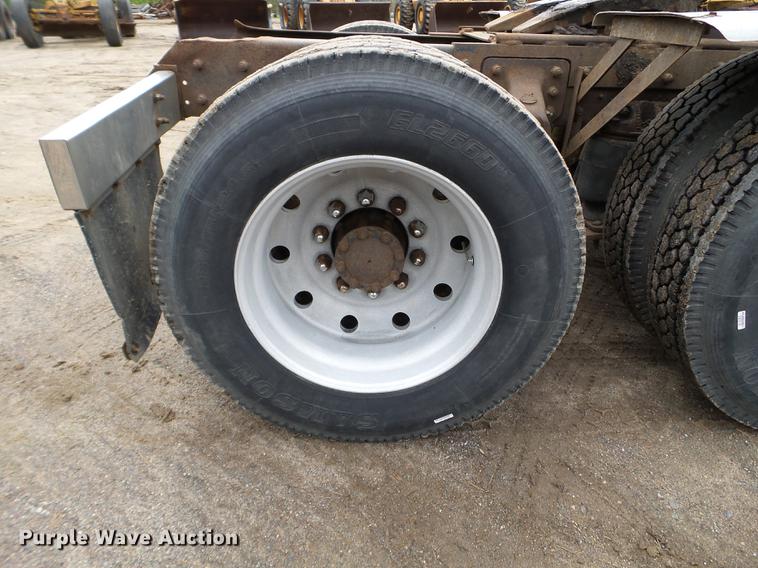 image for item DC4609 1991 Mack CH613 semi truck