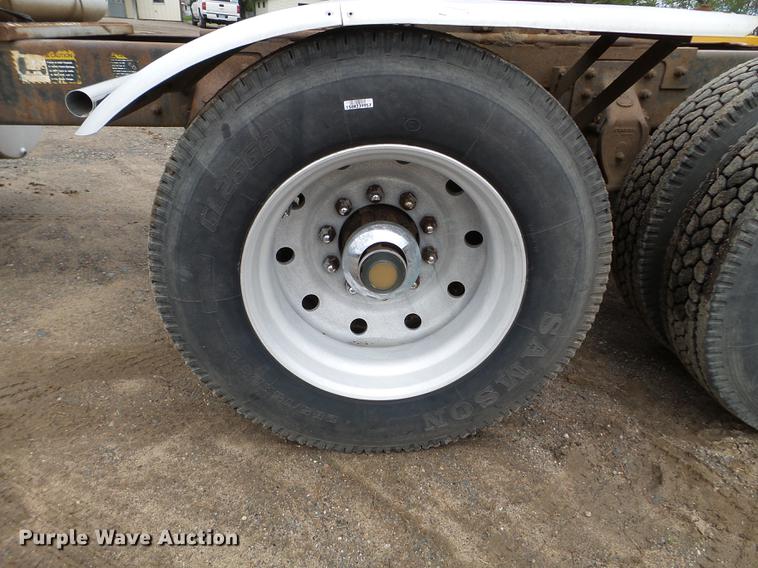 image for item DC4609 1991 Mack CH613 semi truck